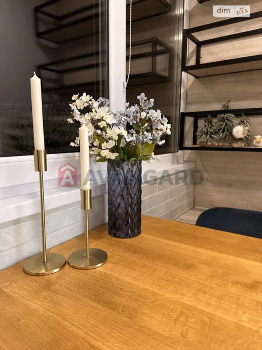 1 ��. ��������, 31/-/- ��. �., 3/17 ������ ���� 23