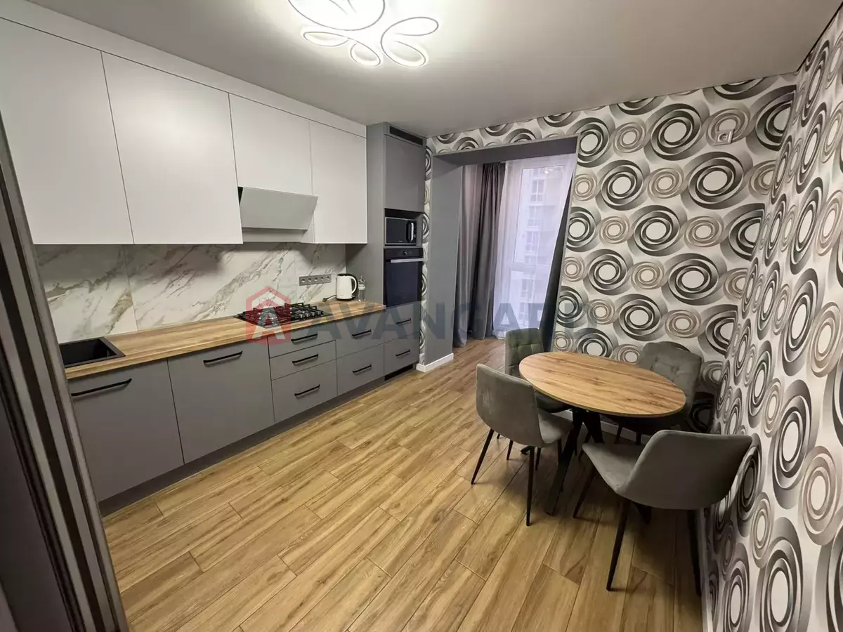 2 ��. ��������, 48/-/- ��. �., 5/10 ������ ���� 8