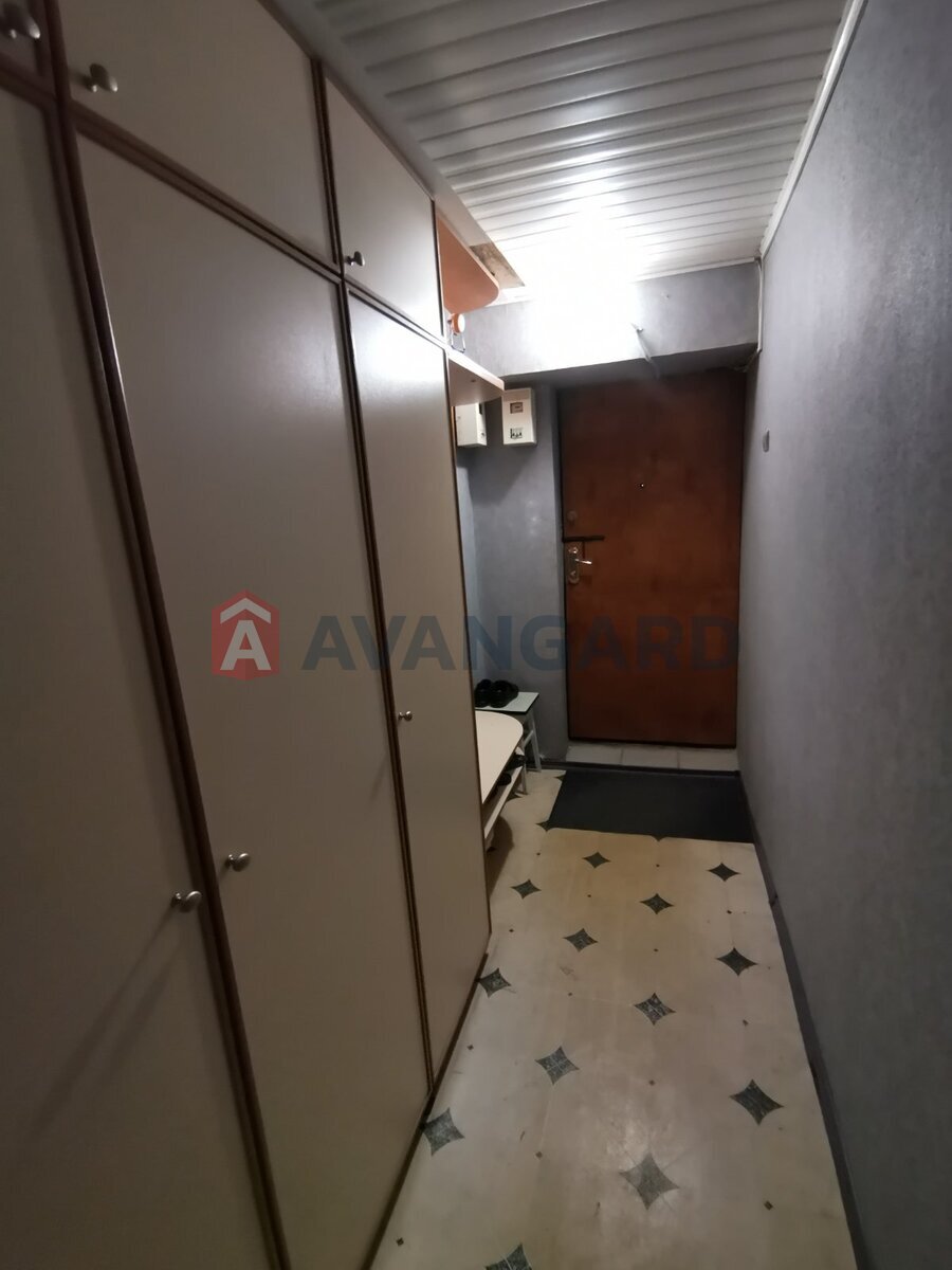 1 ��. ��������, 36/-/- ��. �., 6/10 ������ ���� 4