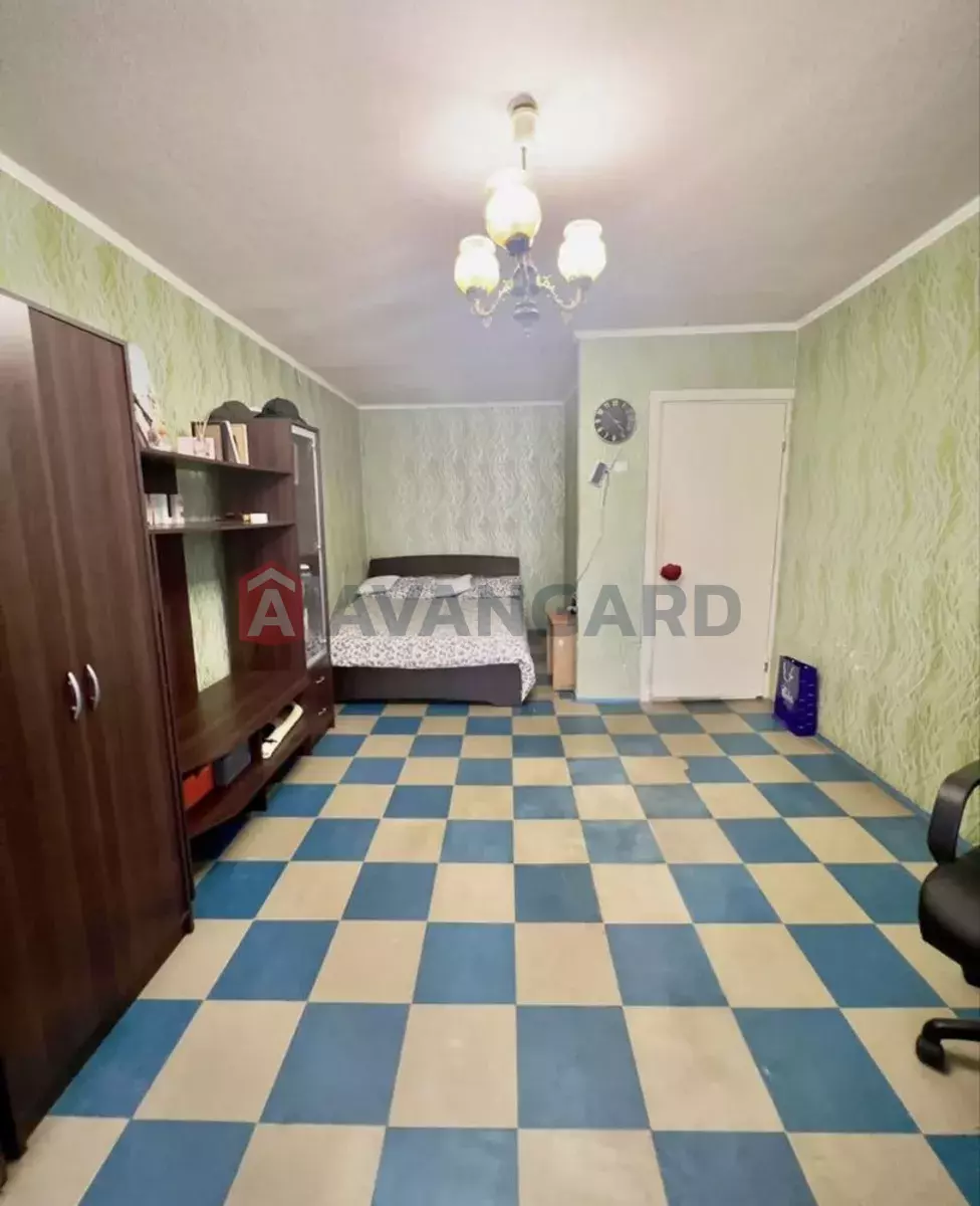 1 ����. ��������, 40/-/9 ��. �., 5/12 ���� ���� 6