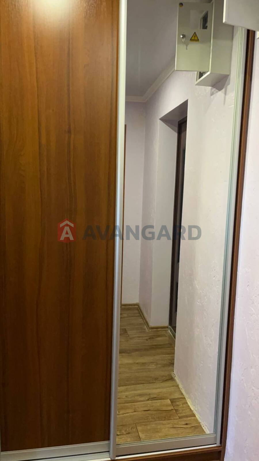 1 ��. ��������, 30/-/7 ��. �., 5/5 ������ ���� 3