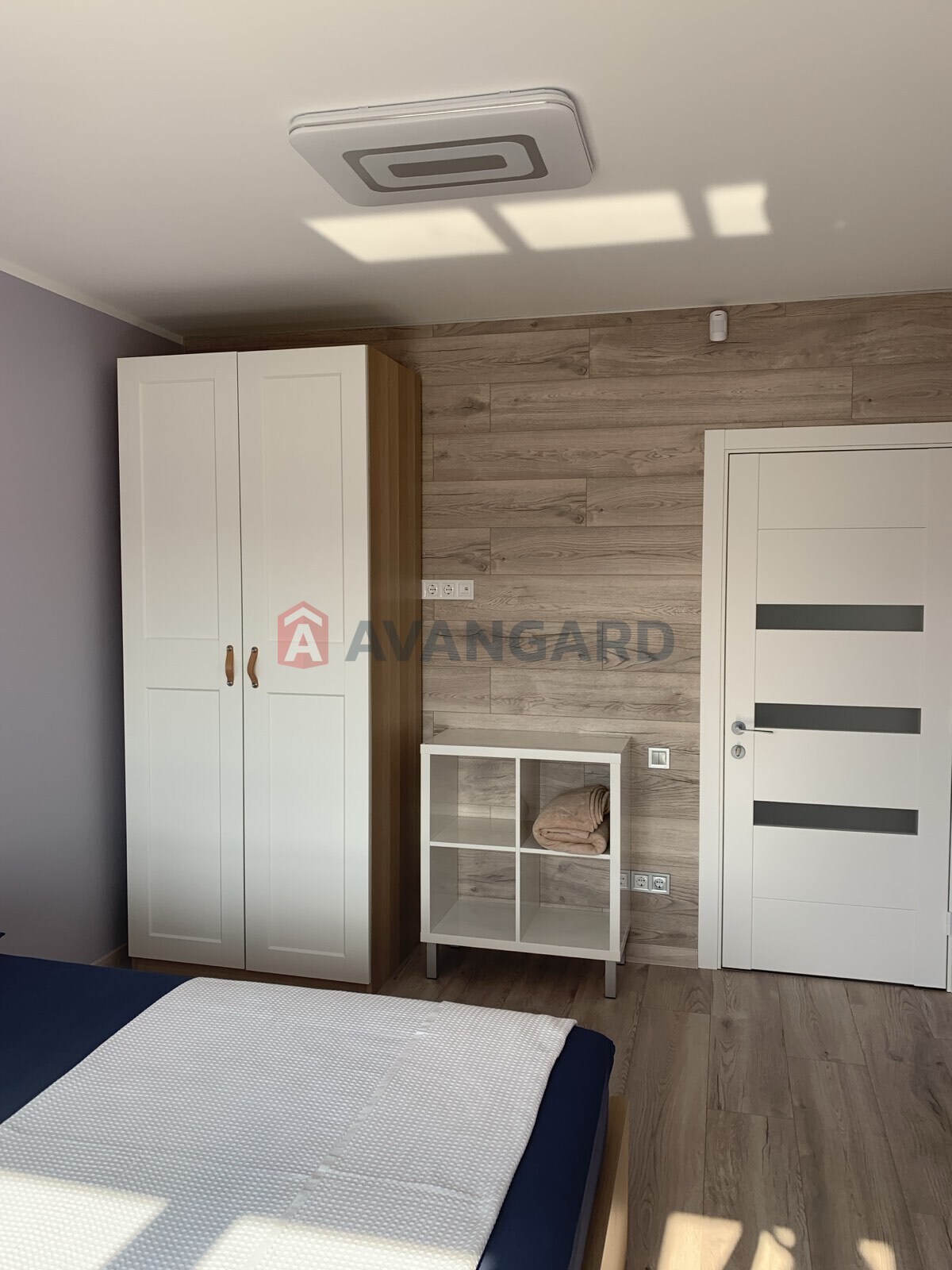 3 ��. ��������, 85/-/16 ��. �., 2/9 ������ ���� 8