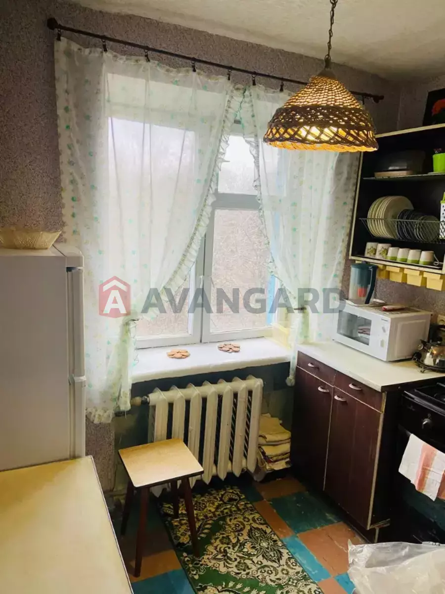 3 ��. ��������, 56/-/6 ��. �., 5/5 ������ ���� 8