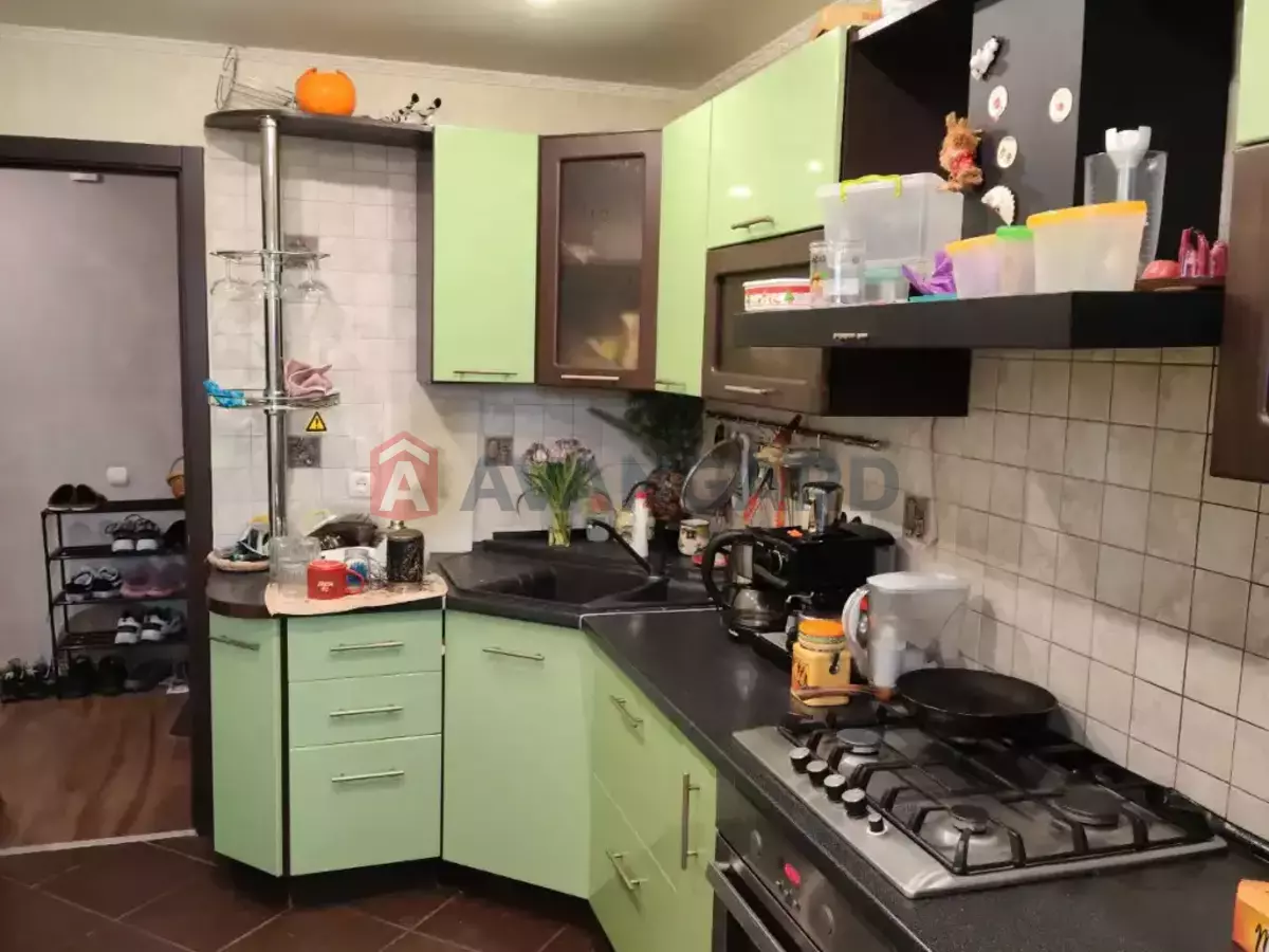 3 ��. ��������, 70/46/9 ��. �., 8/9 ������ ���� 2