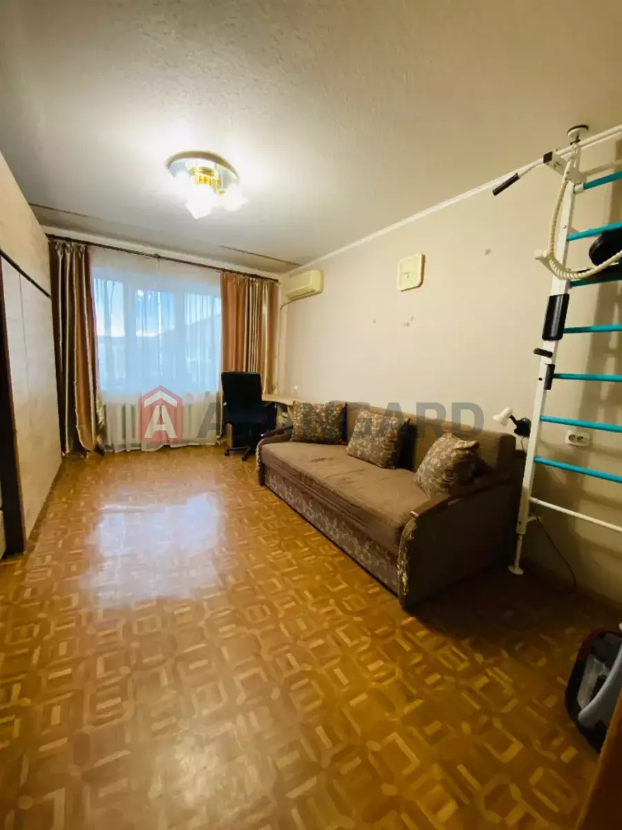 2 . , 69/-/9 . ., 9/9   6