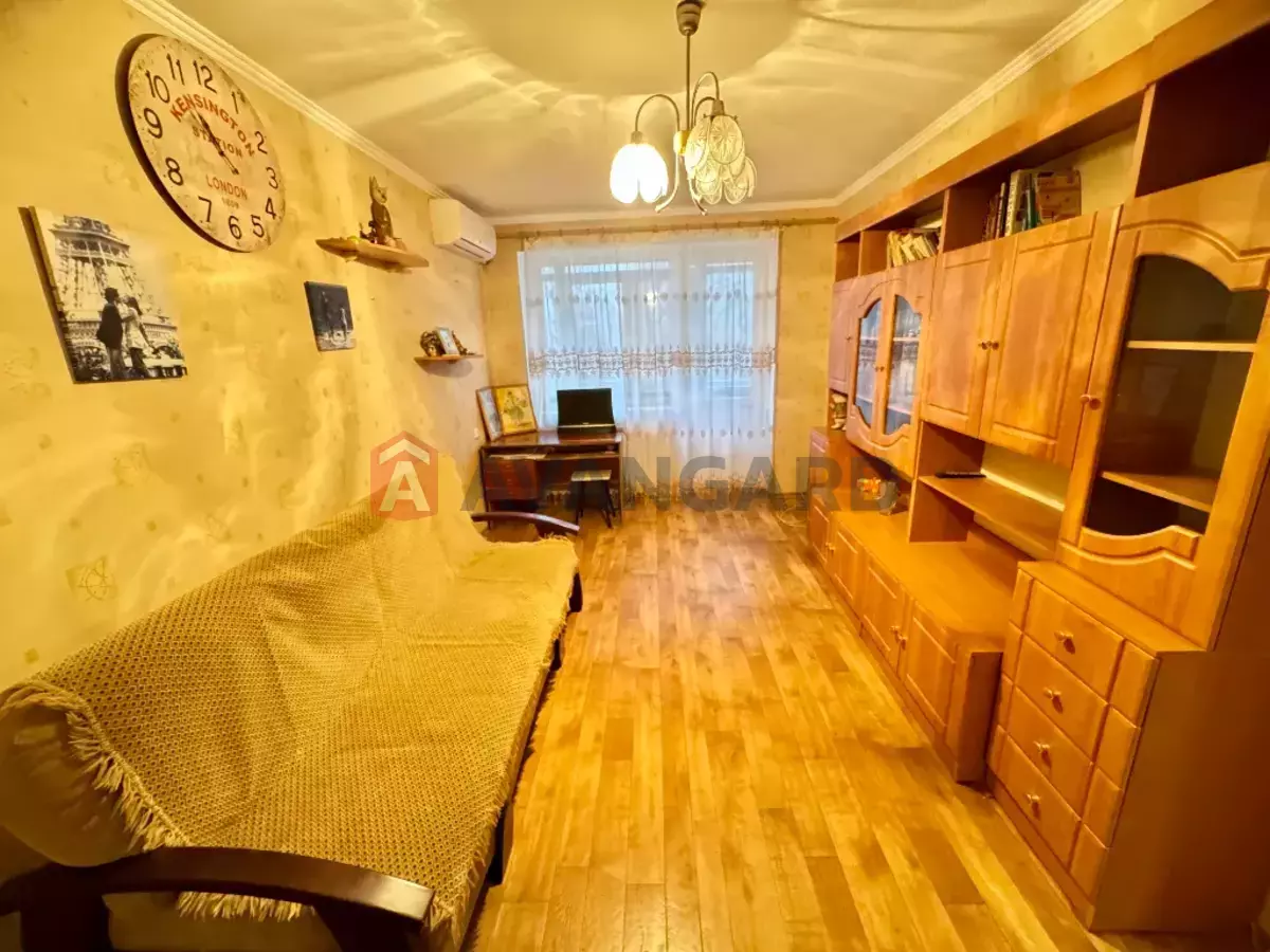 1 ��. ��������, 33/-/- ��. �., 2/5 ������ ���� 3