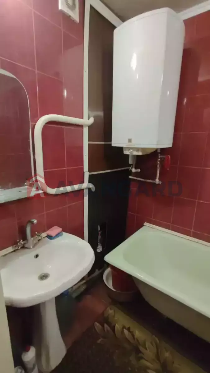 1 ����. ��������, 40/20/7 ��. �., 5/12 ���� ���� 12