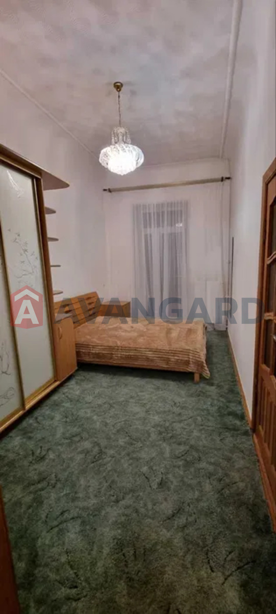 4 ��. ��������, 90/-/10 ��. �., 3/3 ������ ���� 2