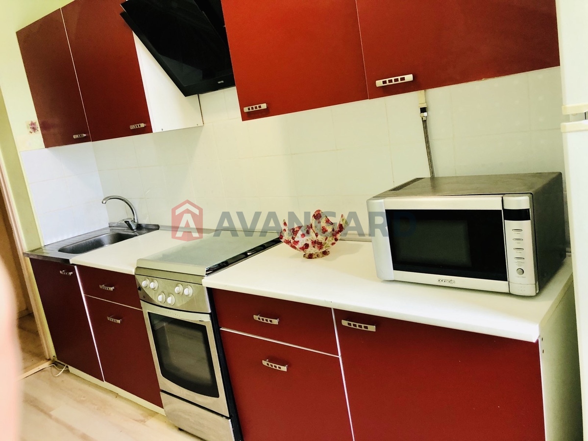 3 ��. ��������, 63/39/- ��. �., 9/9 ������ ���� 8