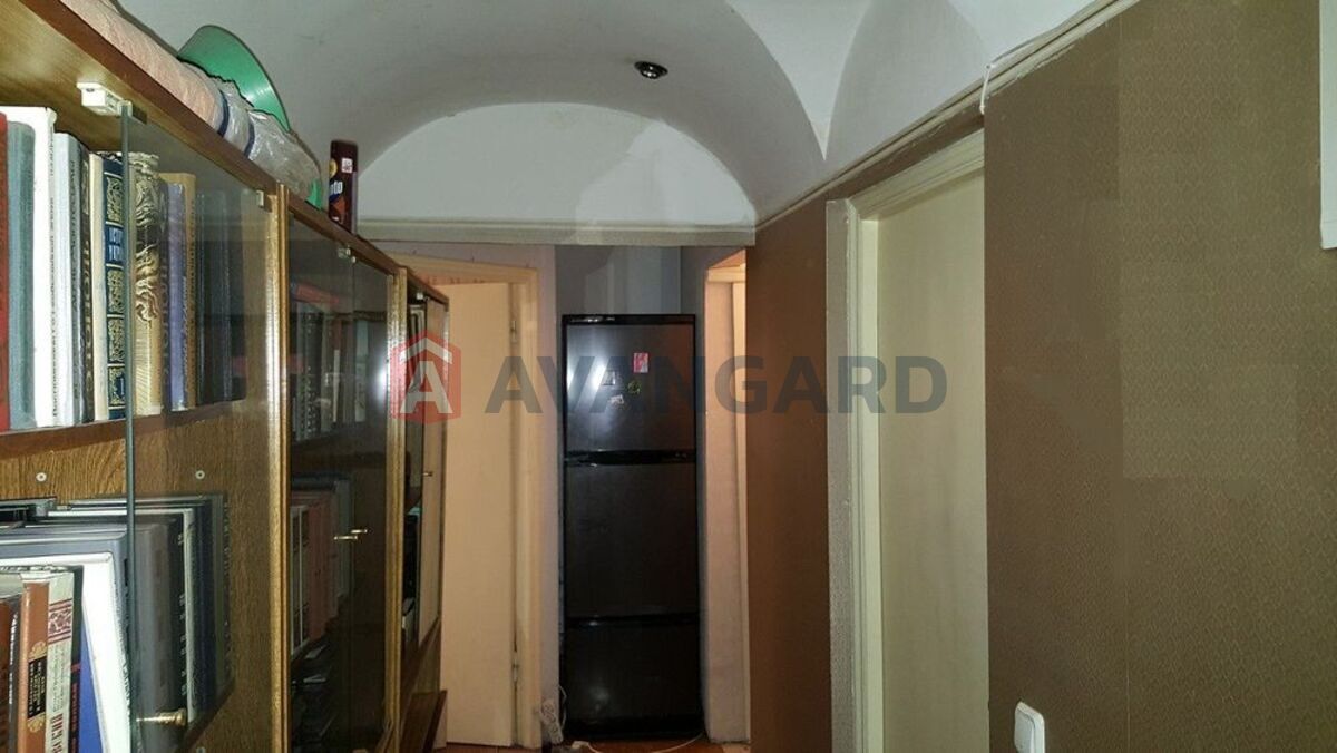 2 ����. ��������, 50/-/7 ��. �., 3/9 ���� ���� 8