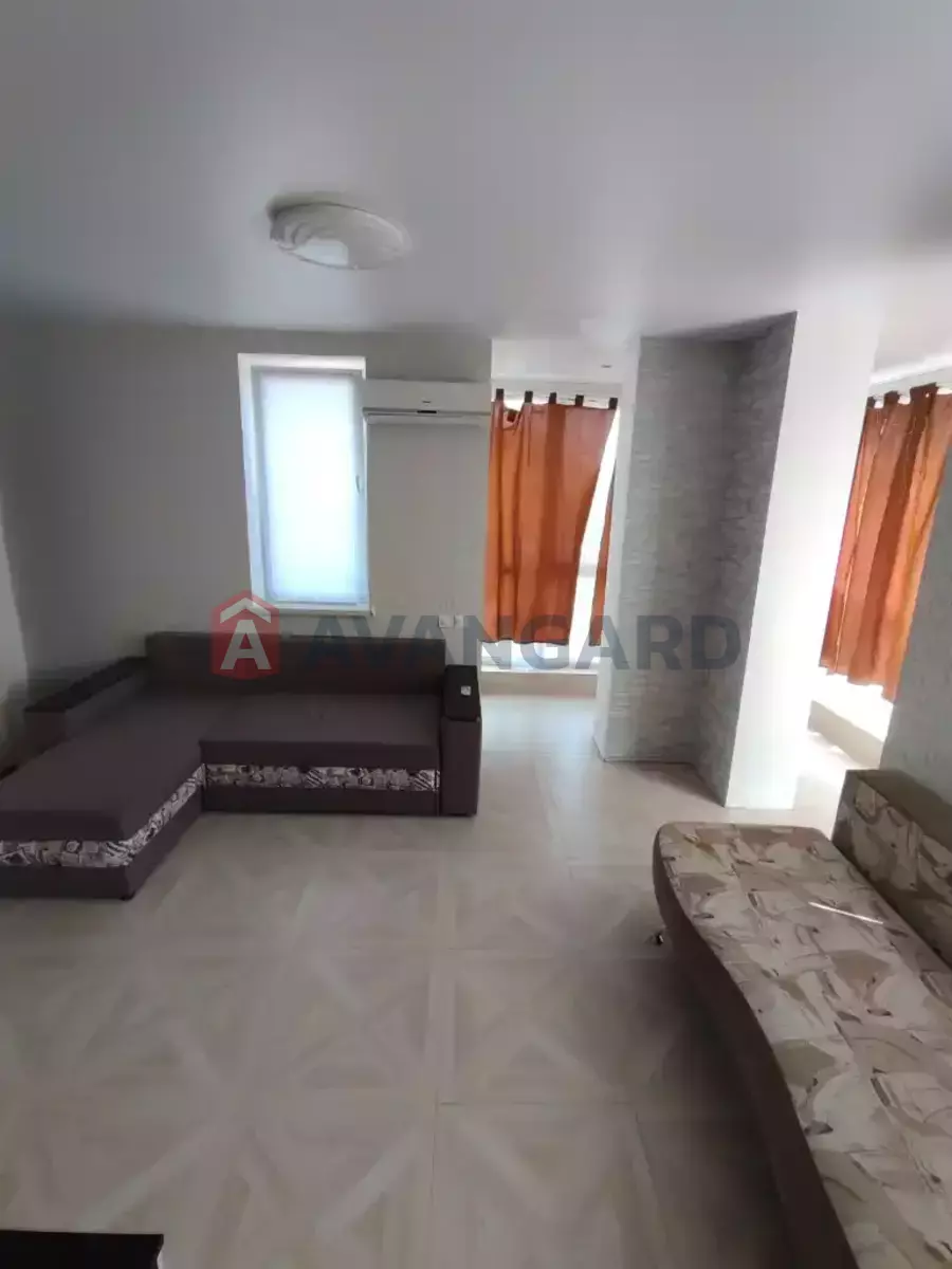 1 ��. ��������, 39/-/- ��. �., 2/4 ������ ���� 9