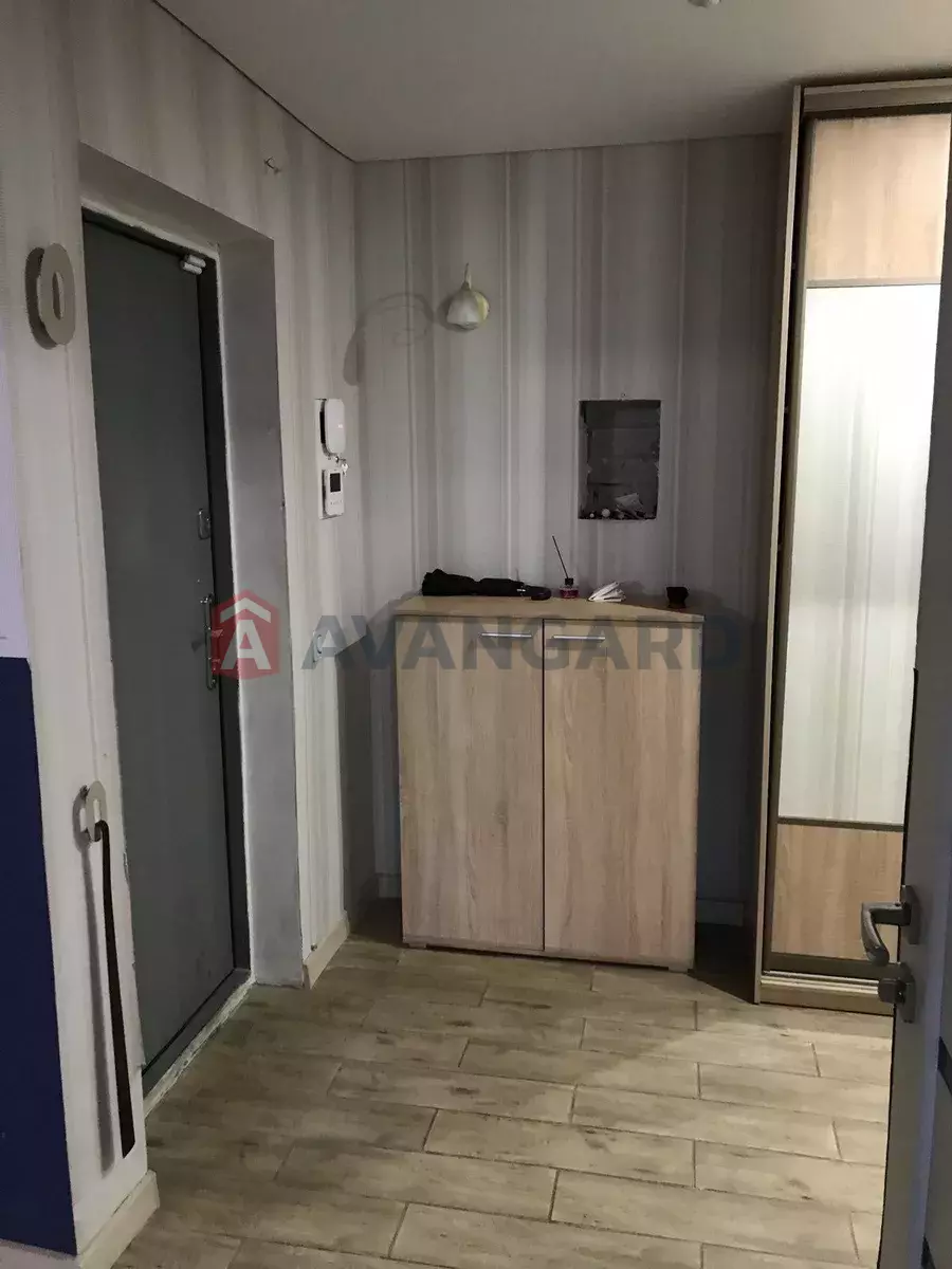 2 ����. ��������, 50/-/8 ��. �., 9/9 ���� ���� 8