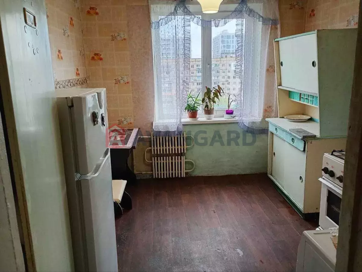 3 ��. ��������, 70/-/9 ��. �., 9/9 ������ ���� 4