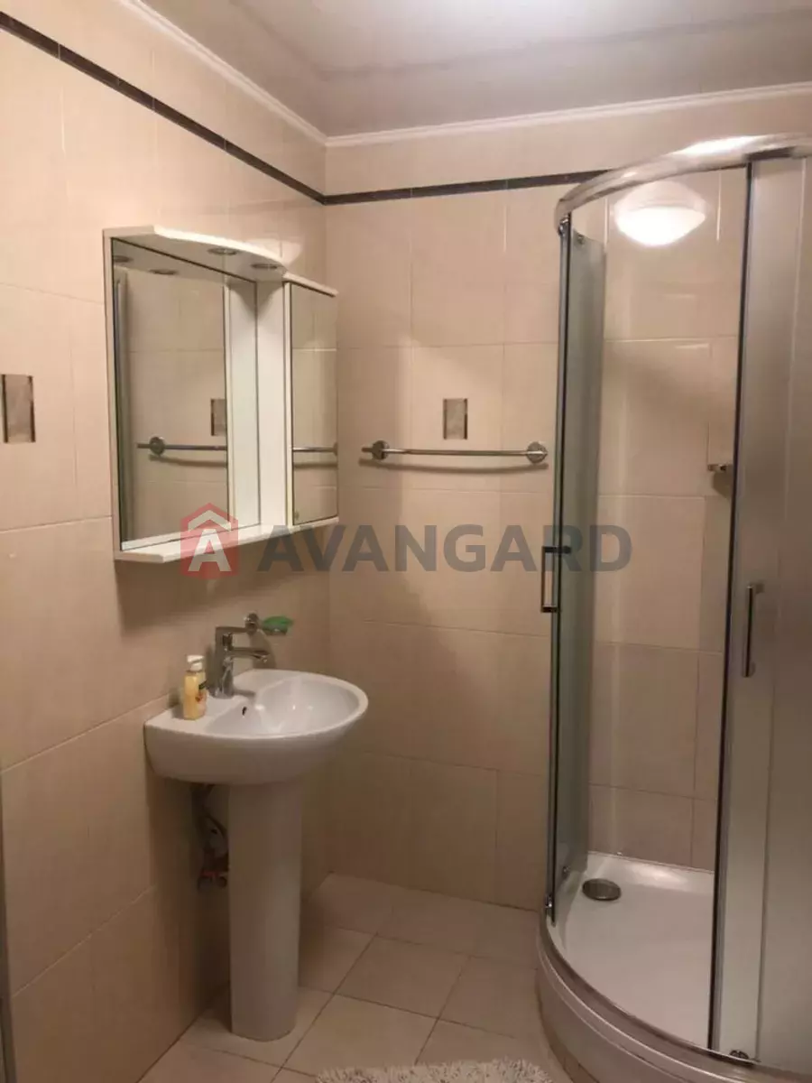 2 ��. ��������, 60/-/11 ��. �., 4/5 ������ ���� 2