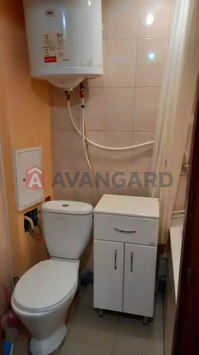 1 ��. ��������, 18/-/- ��. �., 4/10 ������ ���� 4