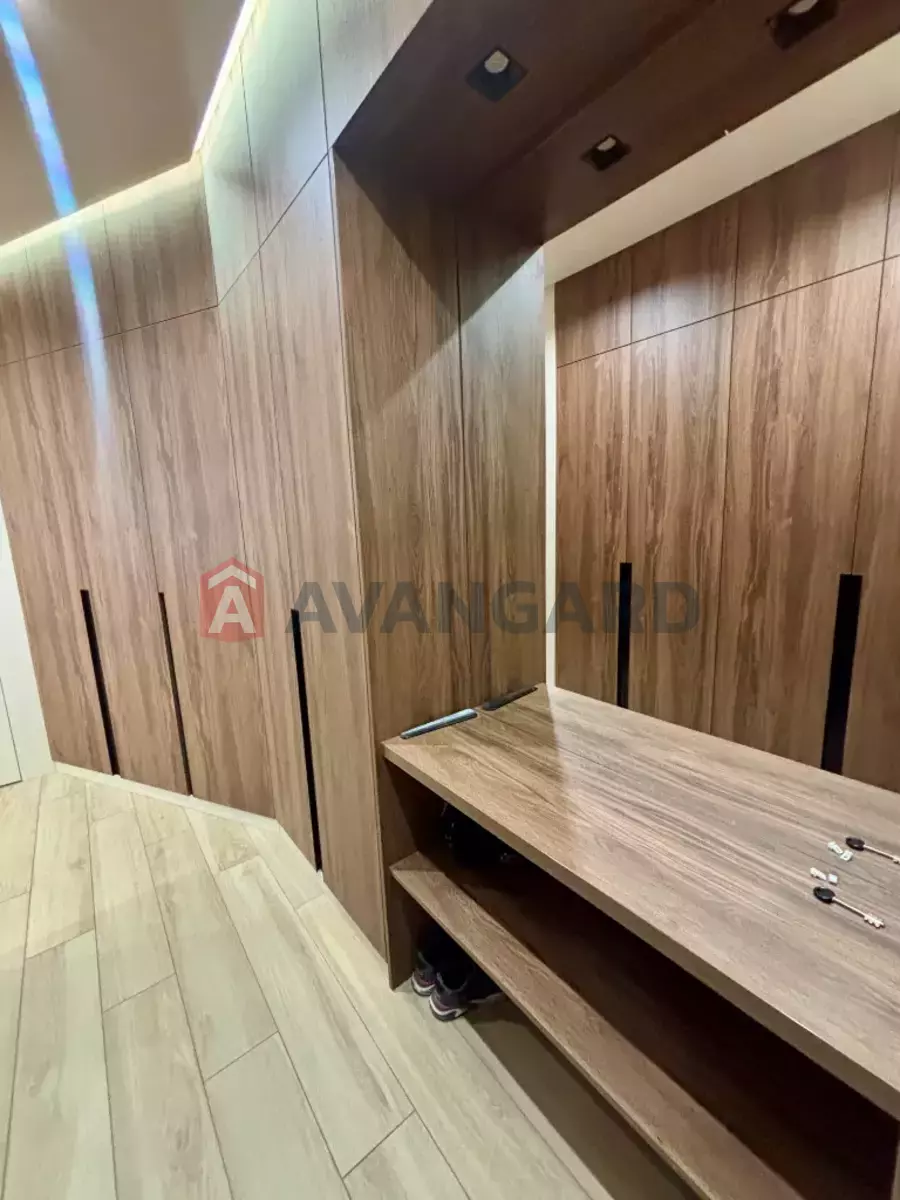 2 ����. ��������, 58/42/16 ��. �., 15/18 ���� ���� 7