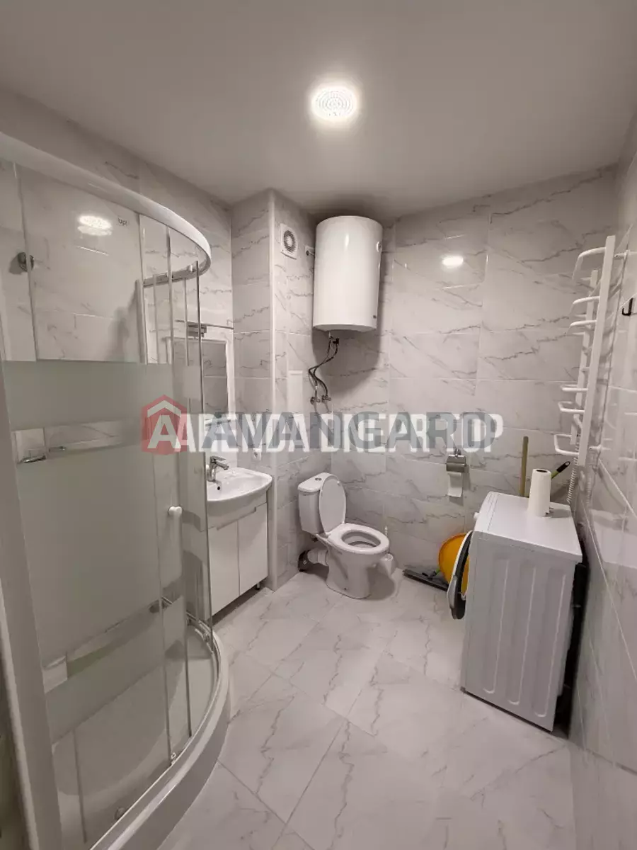 1 . , 44/-/- . ., 3/5   5