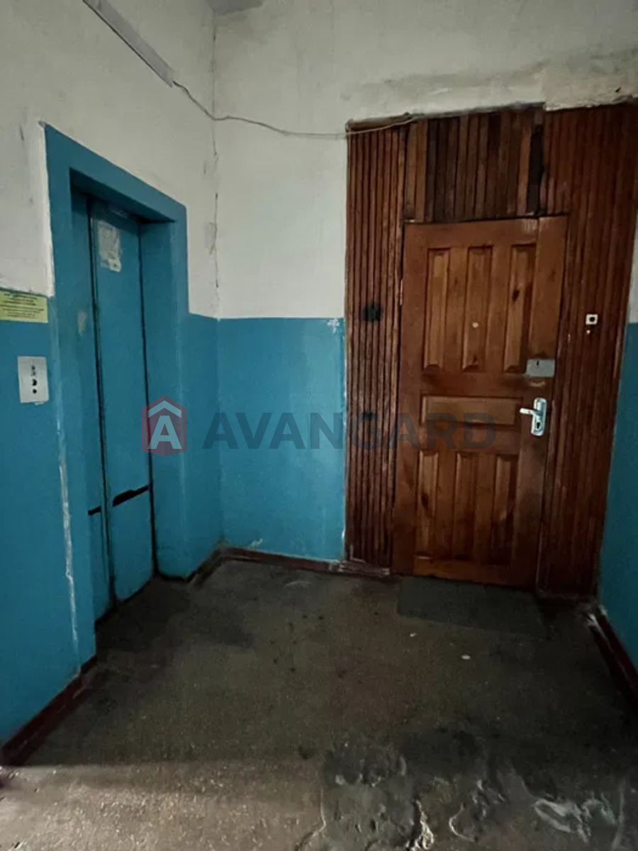 4 ��. ��������, 80,6/49,7/7,8 ��. �., 9/9 ������ ���� 11