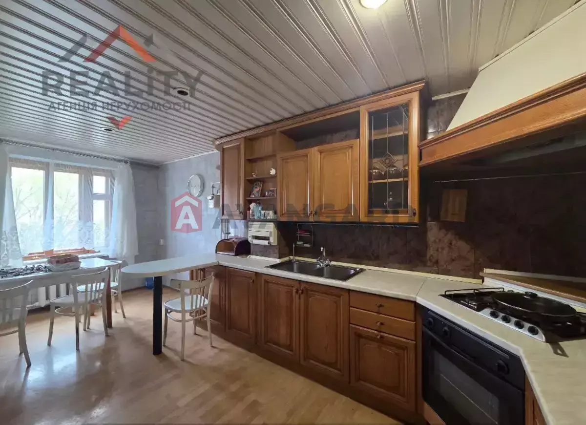 4 ��. ��������, 116/-/14 ��. �., 6/9 ������ ���� 7