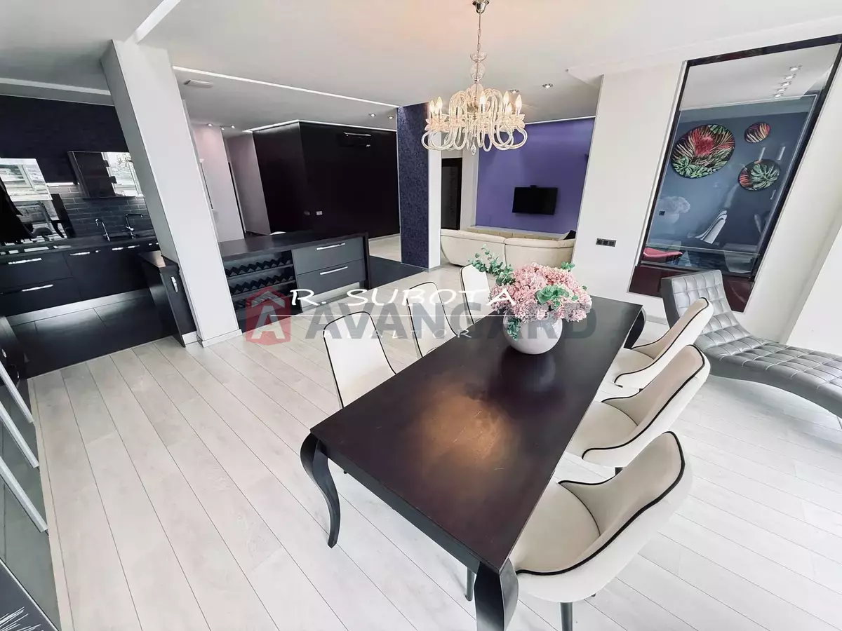 4 ��. ��������, 210/-/- ��. �., 10/10 ������ ���� 3