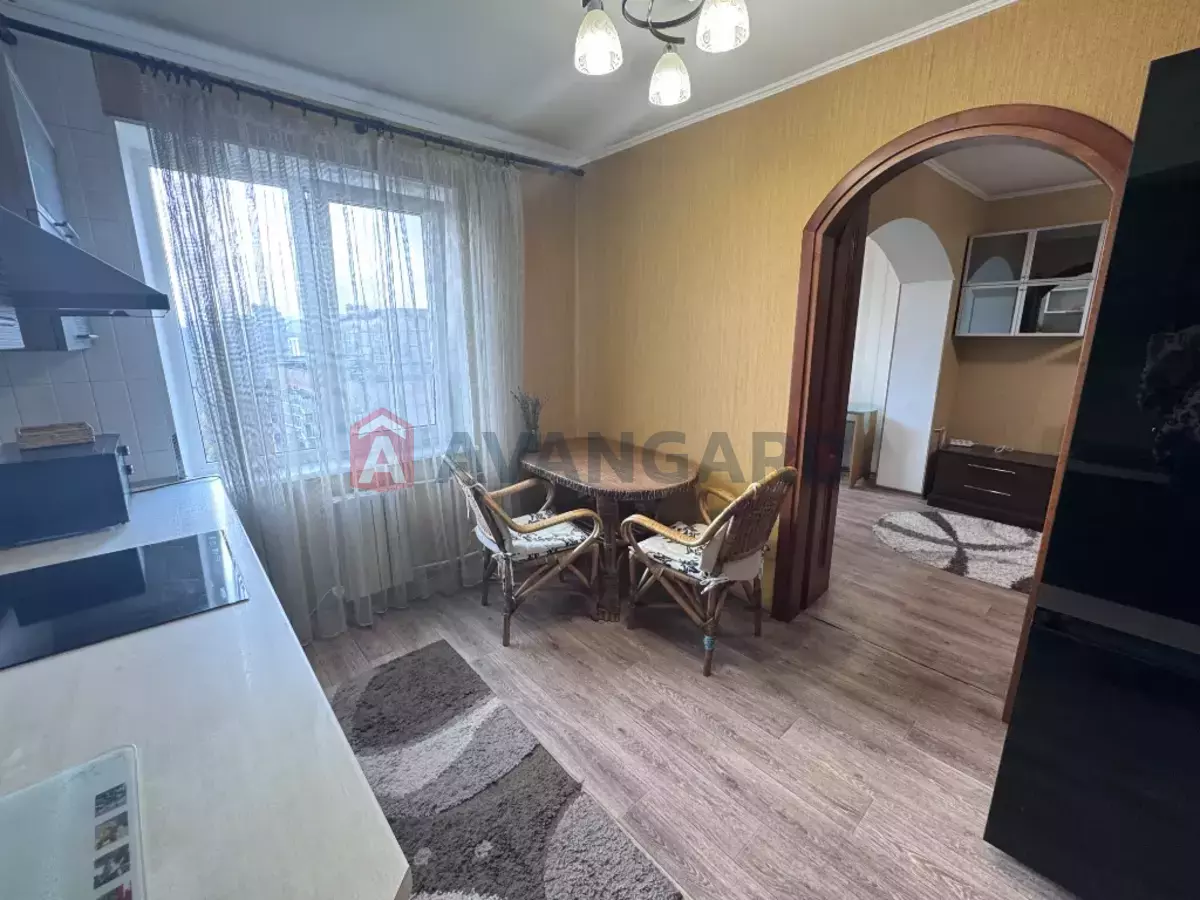 1 . , 40/-/8 . ., 12/12   4