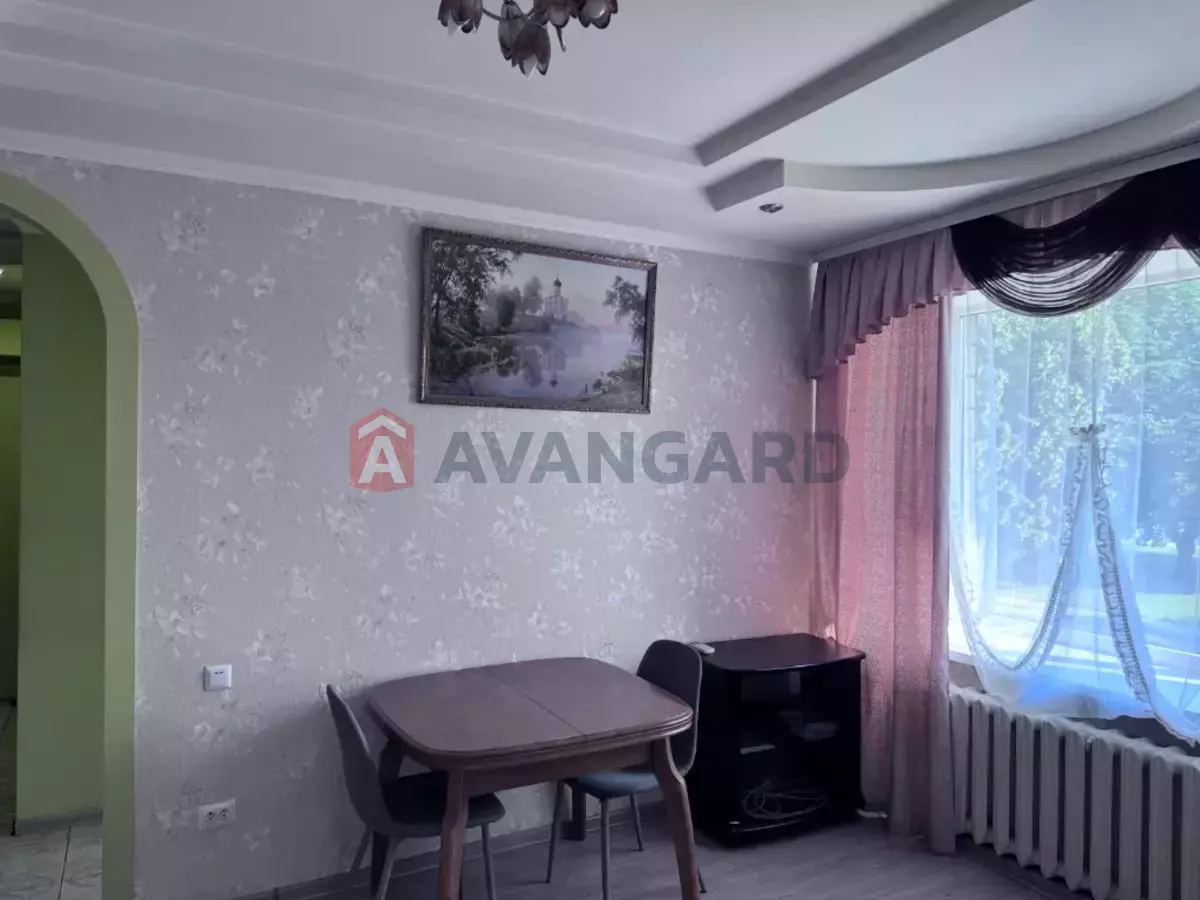 2 ����. ��������, 43/30/7 ��. �., 2/9 ���� ���� 8