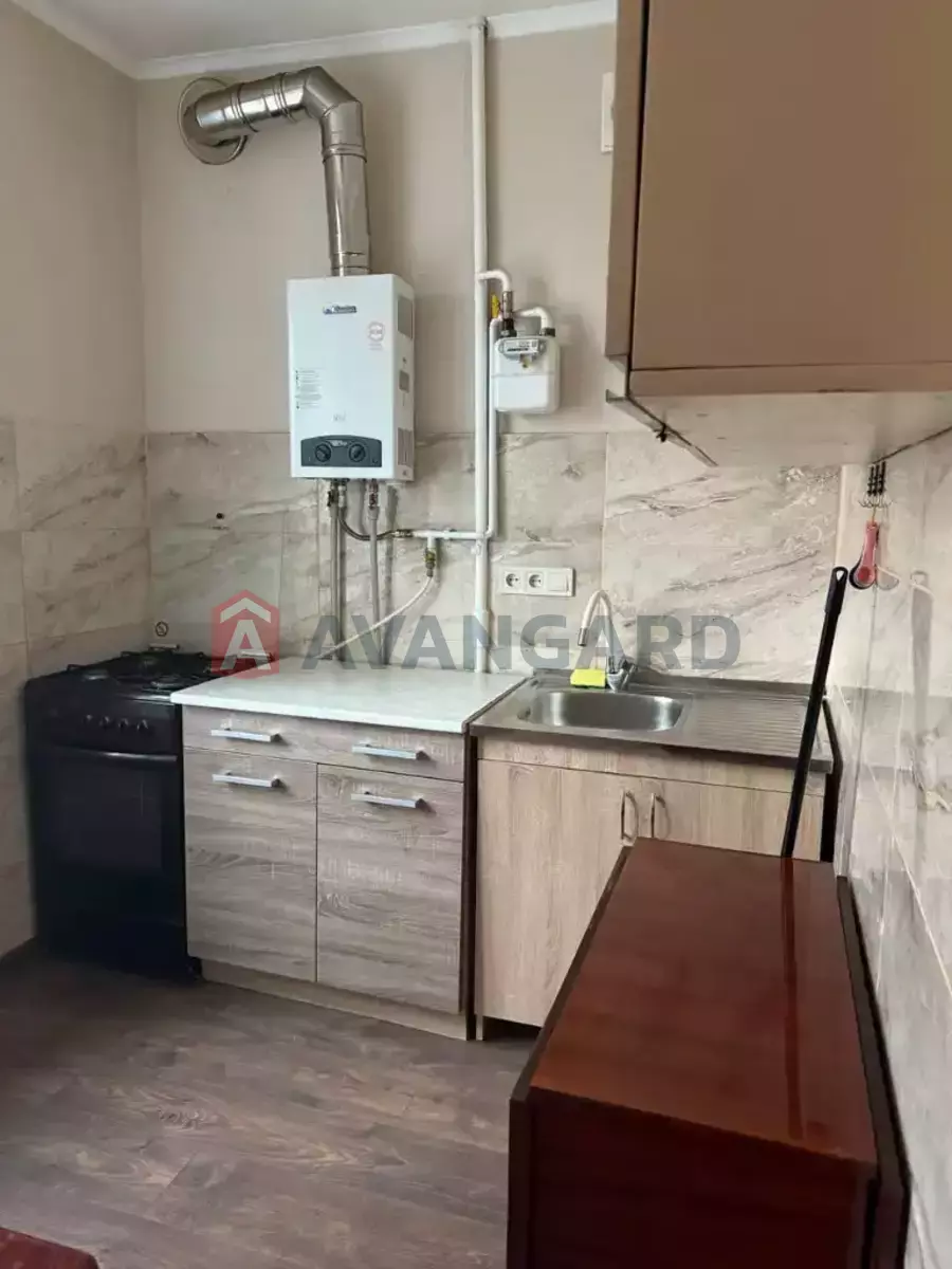 2 ��. ��������, 60/-/9 ��. �., 4/5 ������ ���� 7