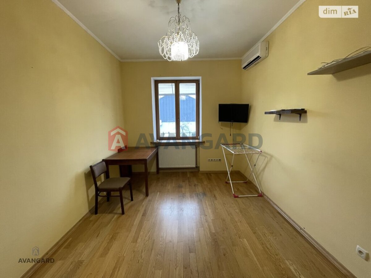 3 . , 65/-/9 . ., 3/3   4