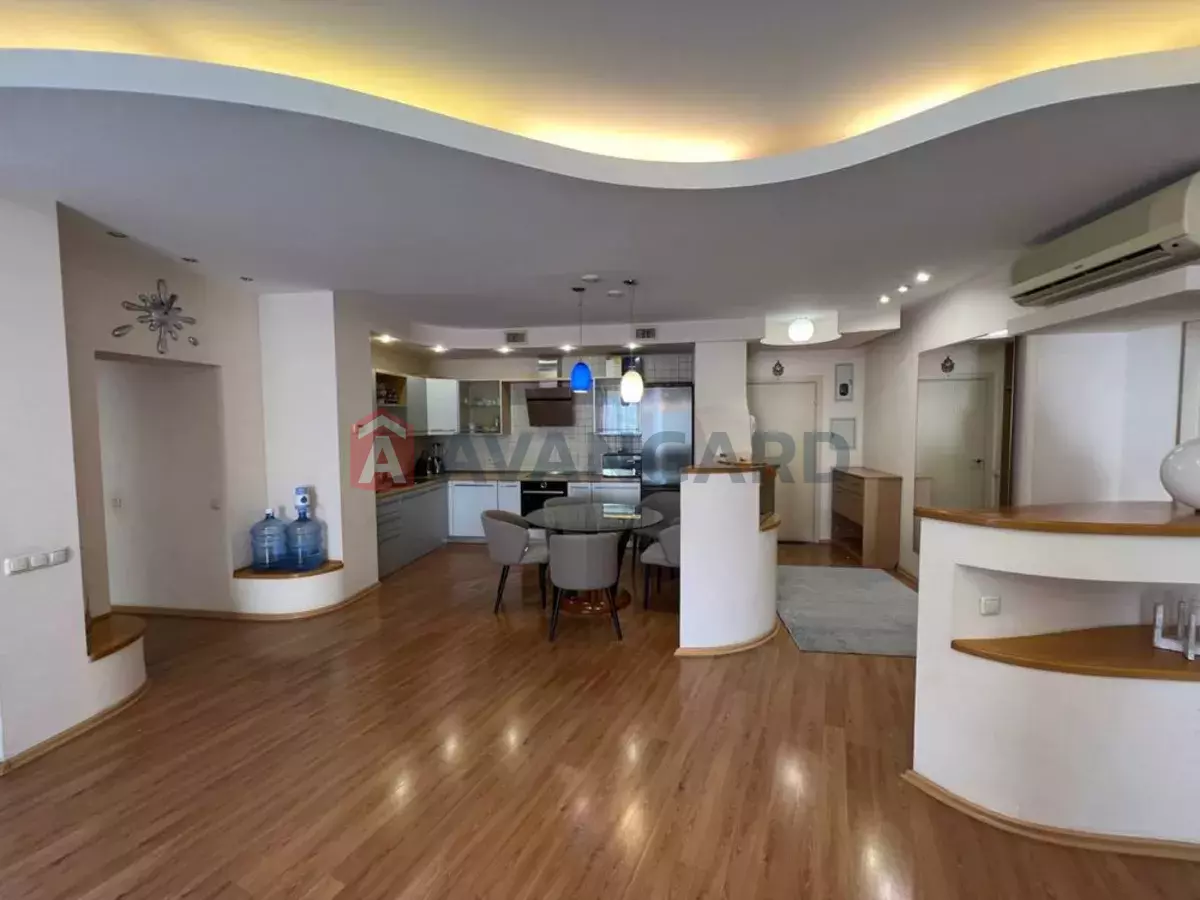 3 ����. ��������, 110/-/18 ��. �., 8/10 ���� ���� 14