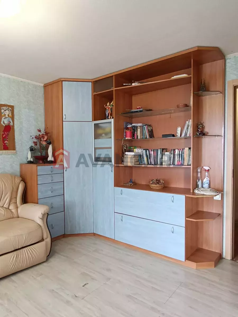 2 ����. ��������, 50/-/8 ��. �., 9/9 ���� ���� 6