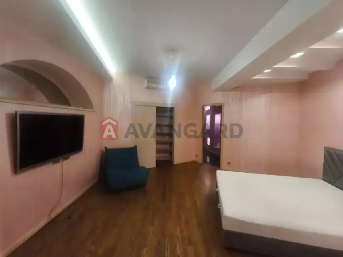 4 ��. ��������, 240/140/25 ��. �., 6/13 ������ ���� 14