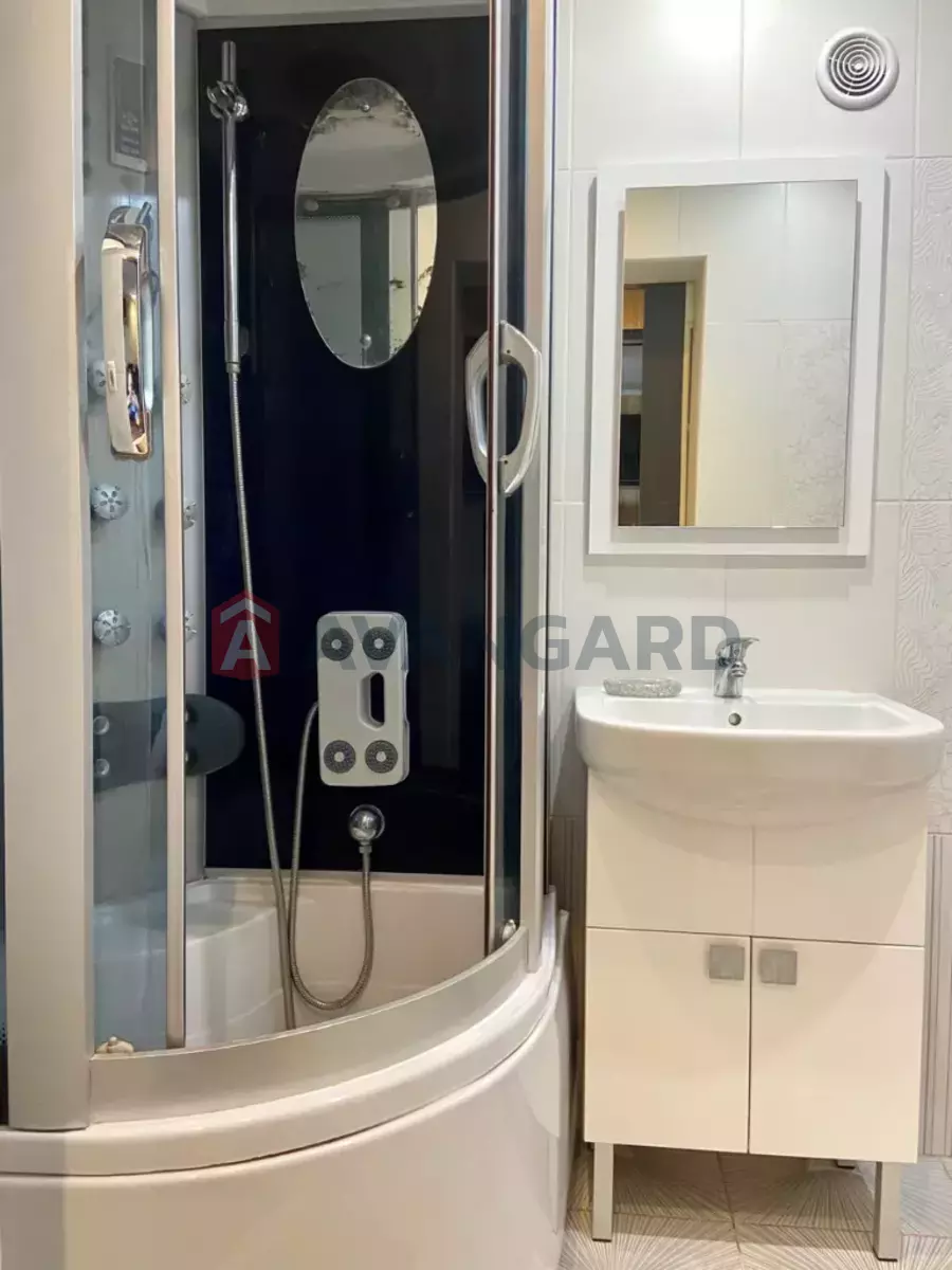 1 ����. ��������, 32/-/- ��. �., 9/9 ���� ���� 5