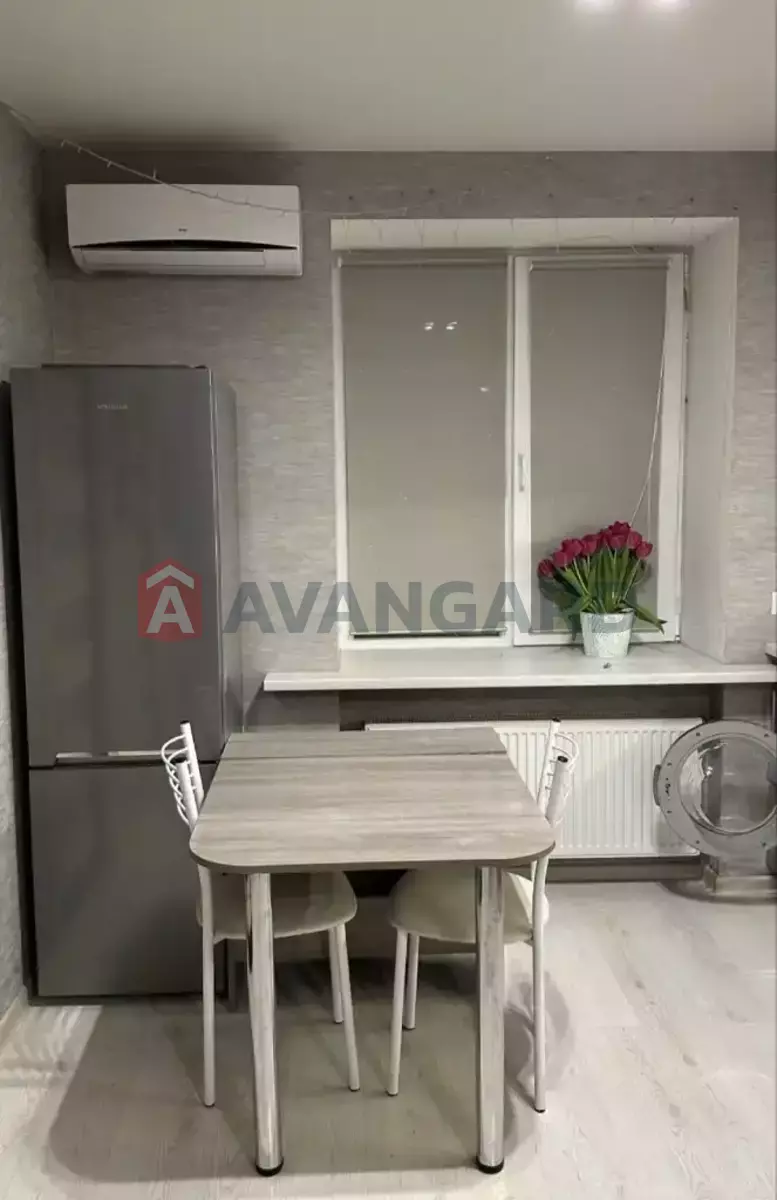 2 ����. ��������, 46/28/18 ��. �., 9/12 ���� ���� 5