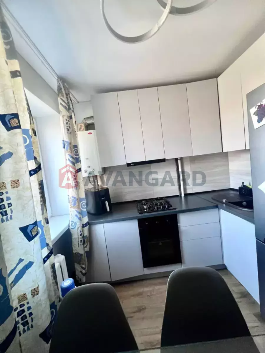 1 ����. ��������, 37/-/- ��. �., 3/5 ���� ���� 3