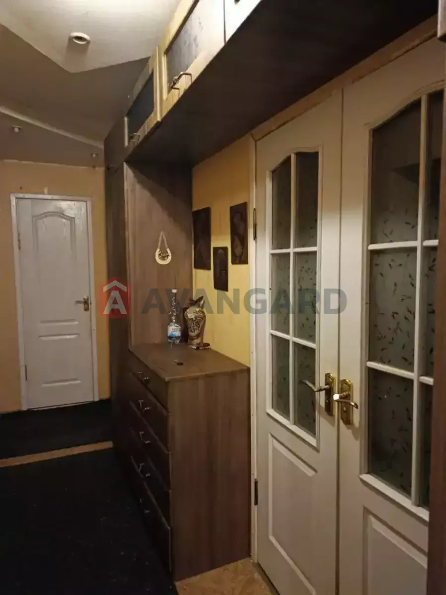 2 ����. ��������, 49/-/- ��. �., 8/9 ���� ���� 5