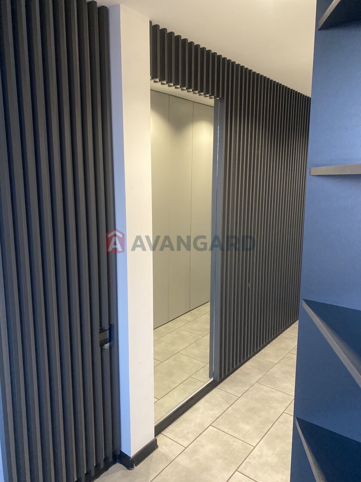 2 ��. ��������, 42/-/18 ��. �., 5/5 ������ ���� 12