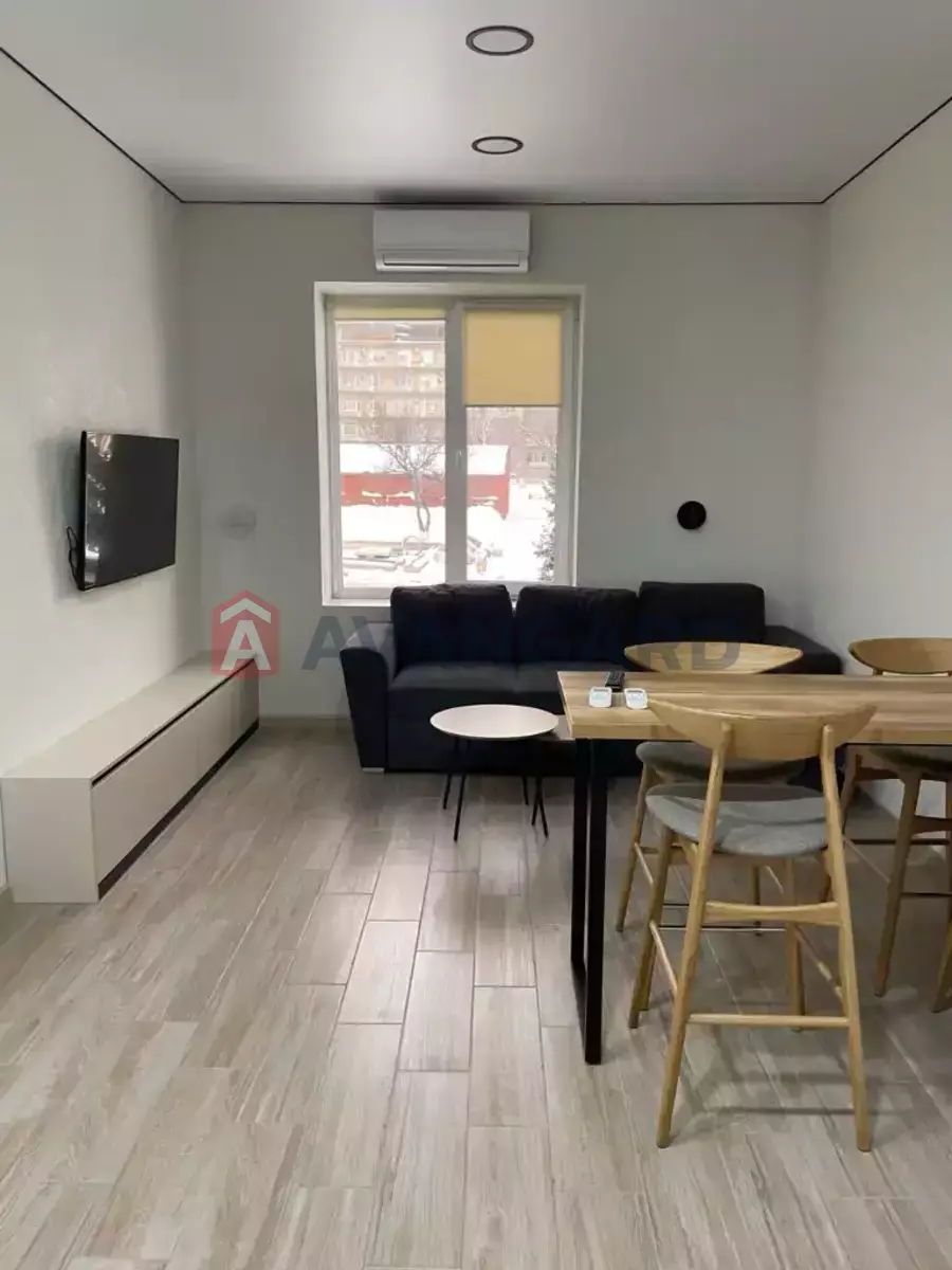 2 ����. ��������, 35/25/10 ��. �., 3/4 ���� ���� 3