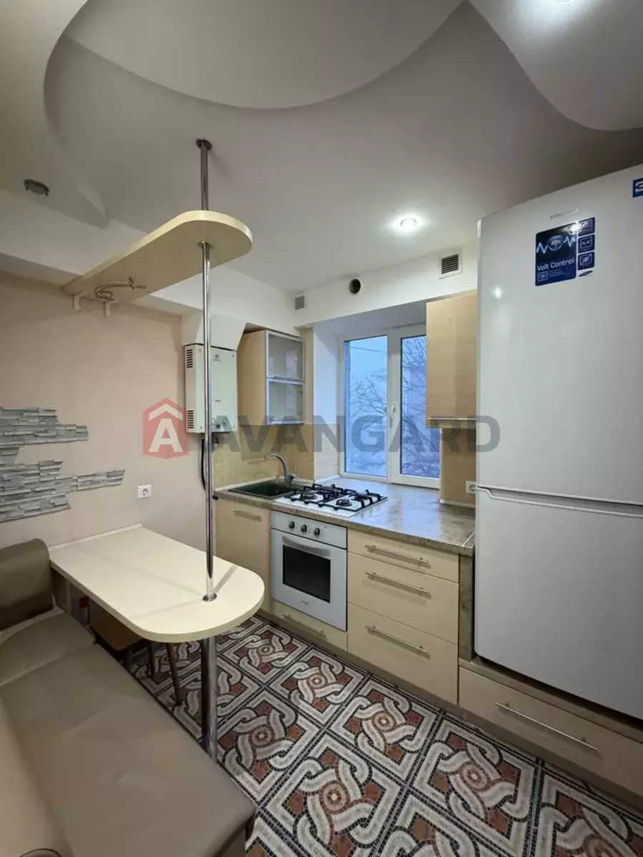 2 ����. ��������, 48/-/6 ��. �., 5/5 ���� ���� 13