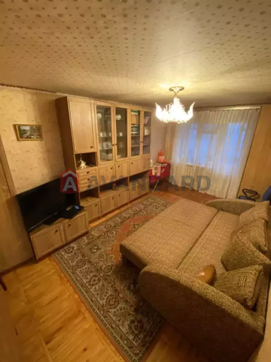 2 ��. ��������, 50/-/8 ��. �., 3/9 ������ ���� 5