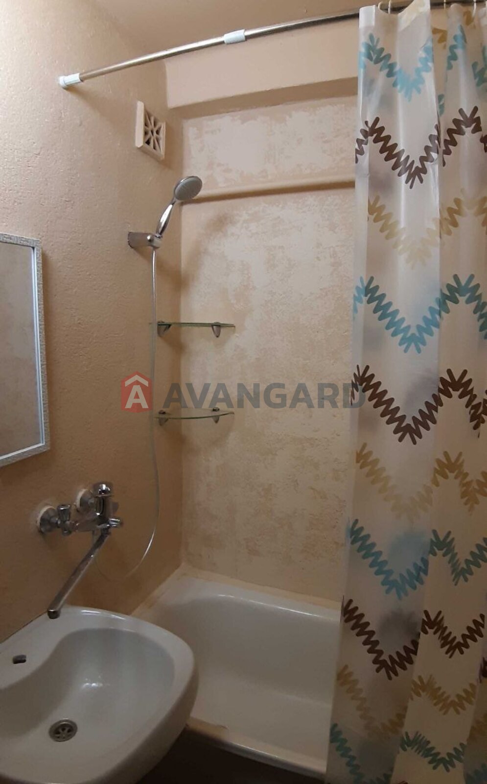 3 ����. ��������, 68/-/7 ��. �., 9/9 ���� ���� 2