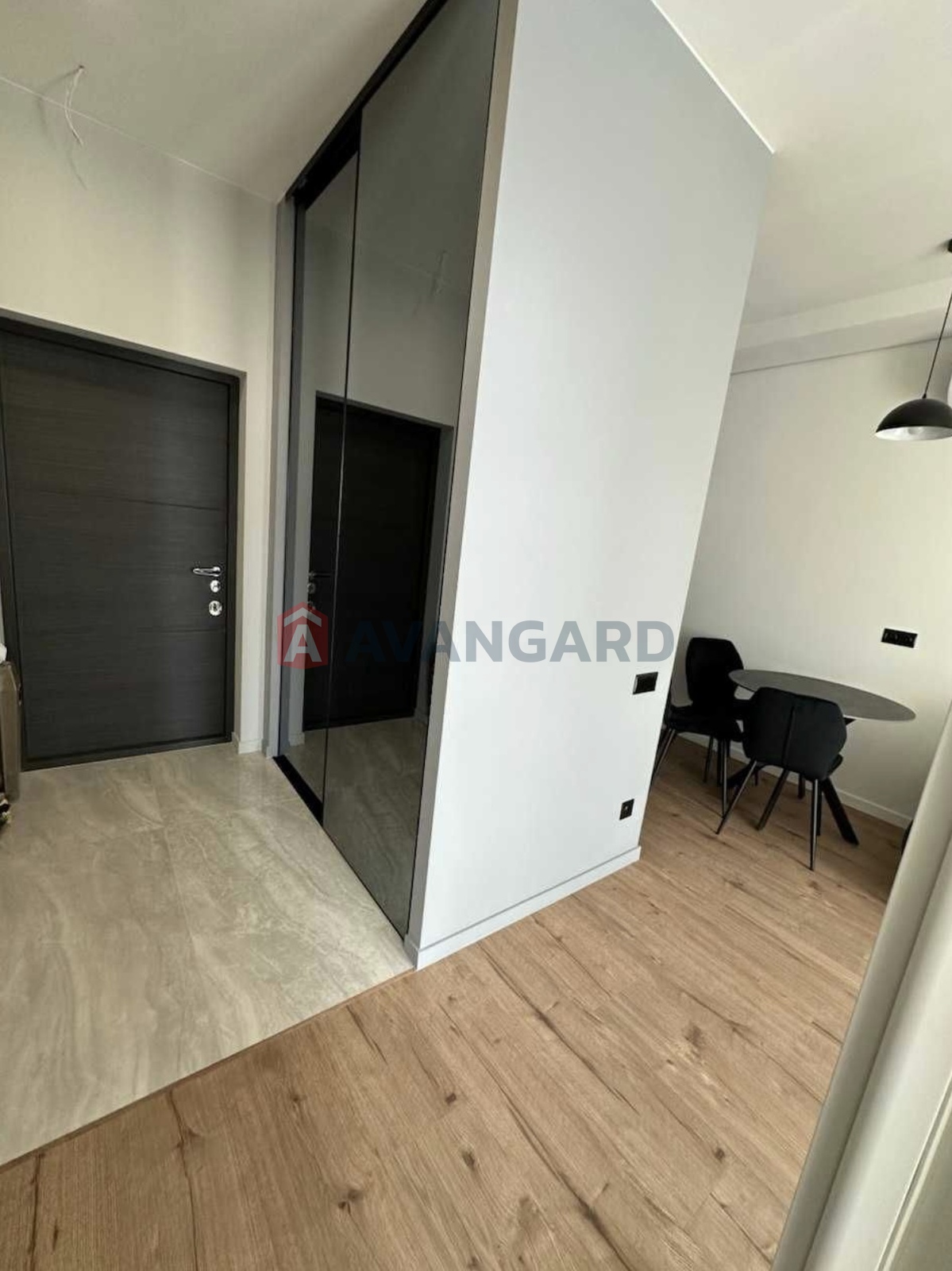 2 ��. ��������, 42/22/- ��. �., 1/12 ������ ���� 8