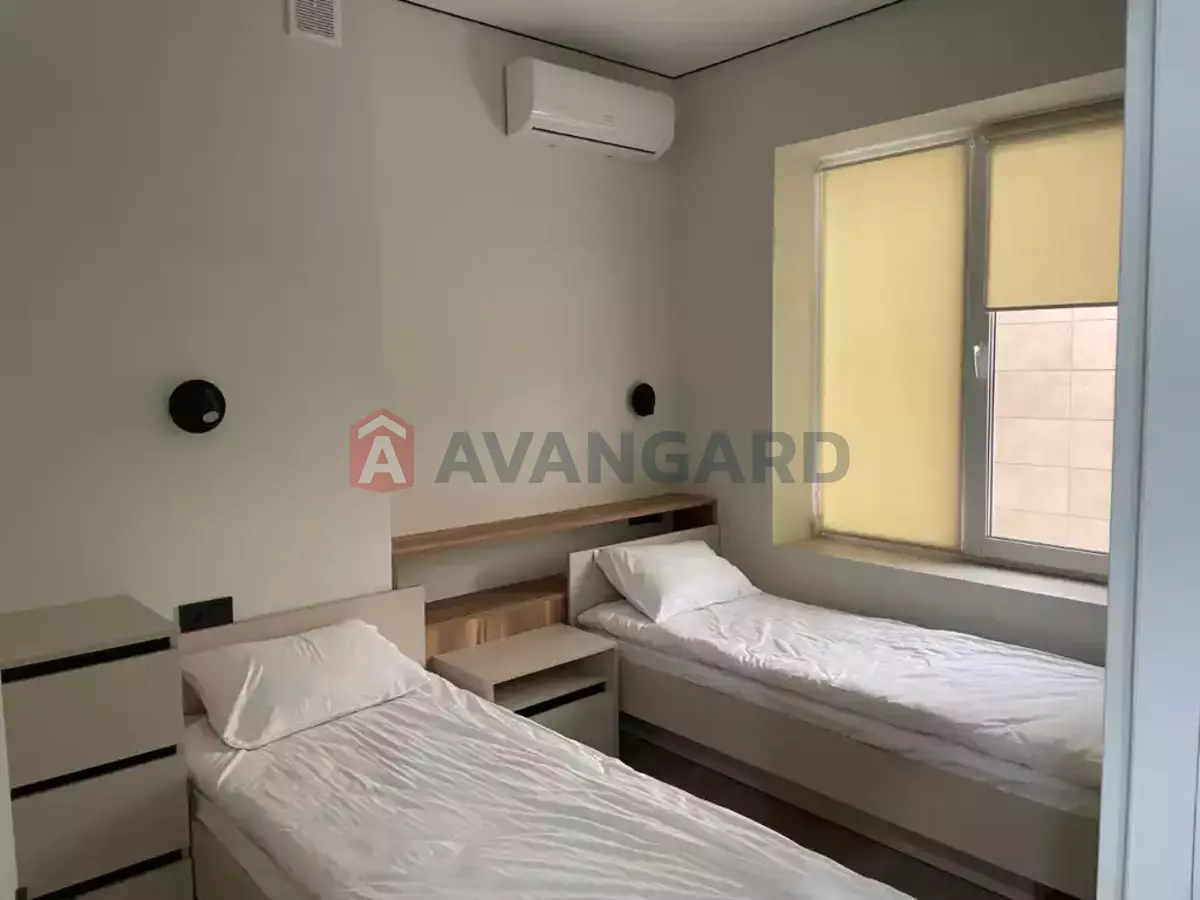 2 ����. ��������, 35/25/10 ��. �., 3/4 ���� ���� 4