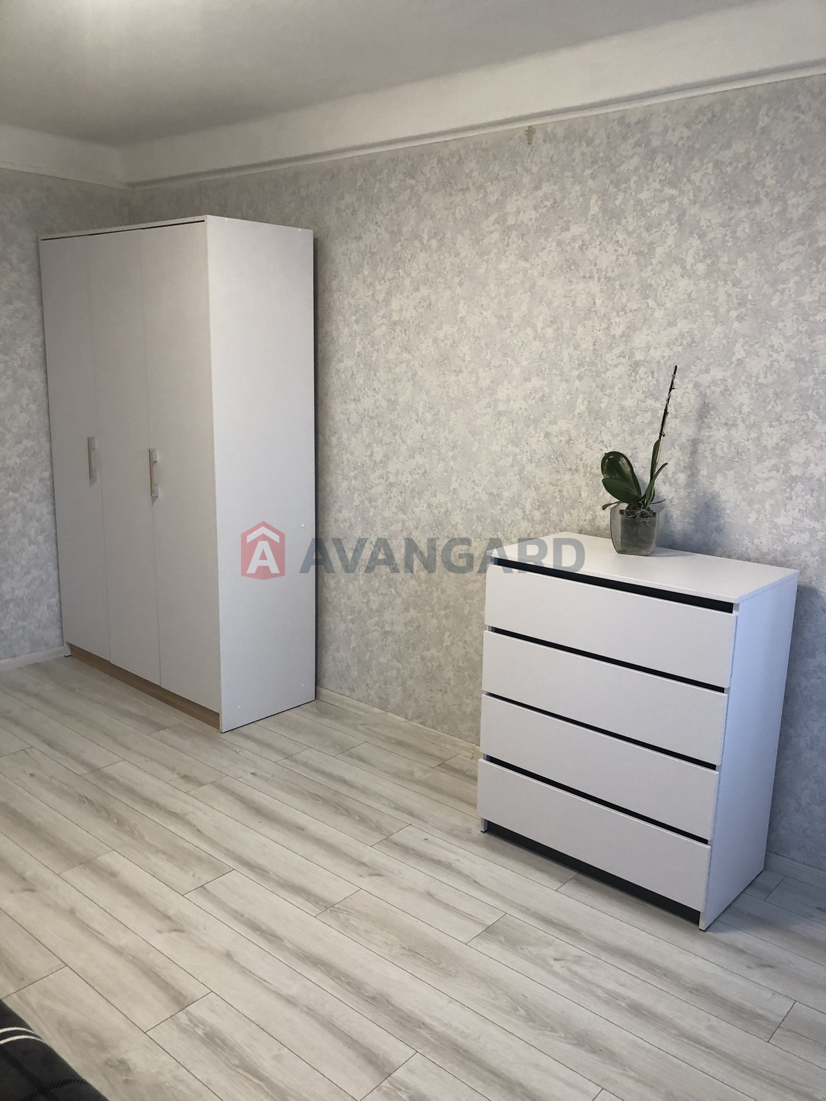 1 ��. ��������, 32/15/7 ��. �., 2/5 ������ ���� 4