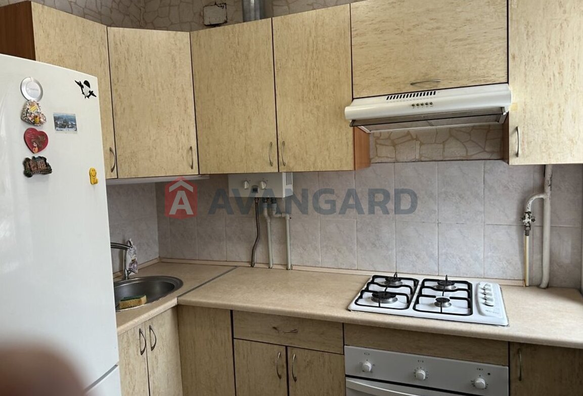 2 ����. ��������, 45/27/6 ��. �., 3/5 ���� ���� 14