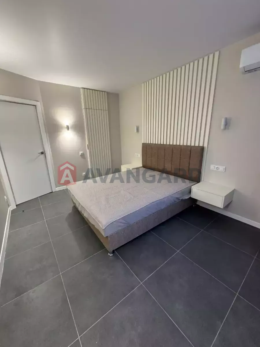 2 ��. ��������, 53/-/- ��. �., 3/10 ������ ���� 5