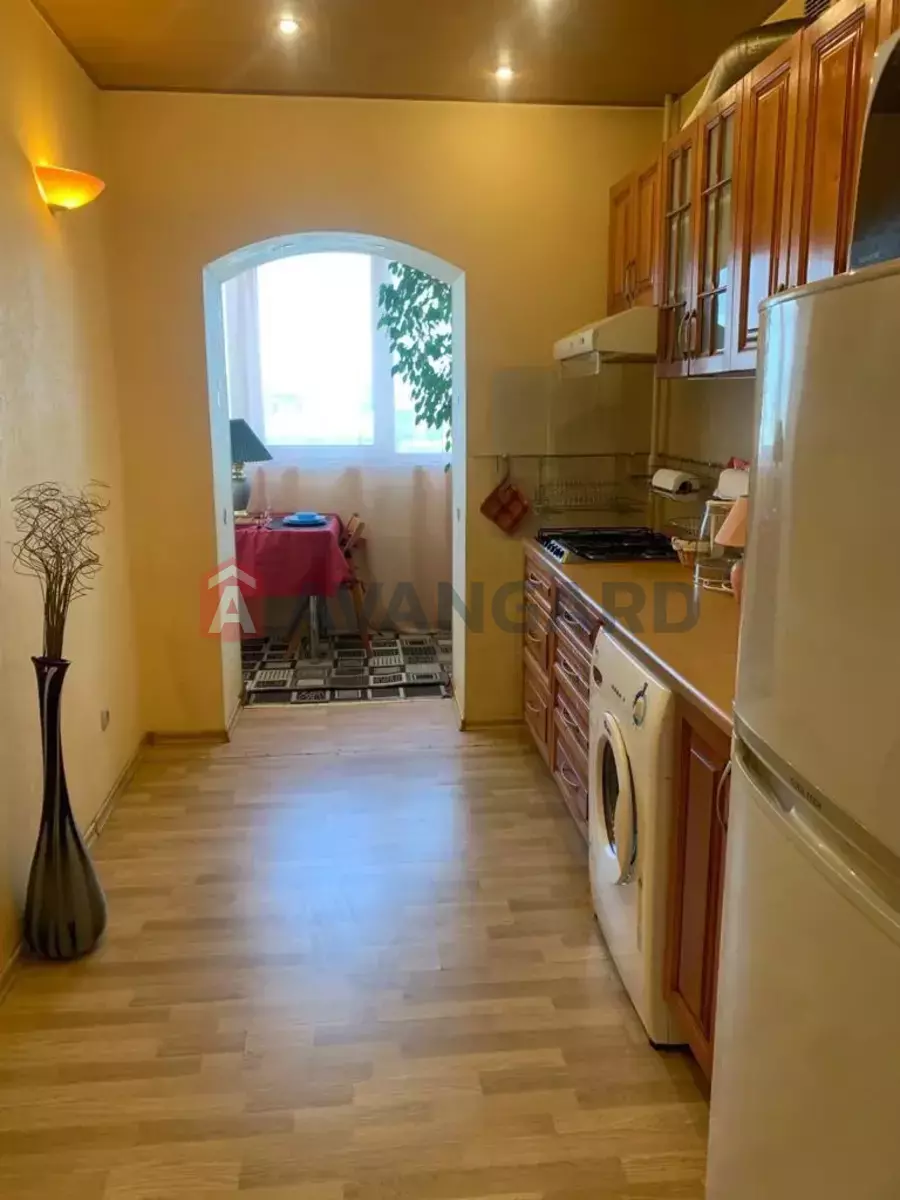 1 ��. ��������, 38/-/- ��. �., 10/12 ������ ���� 5