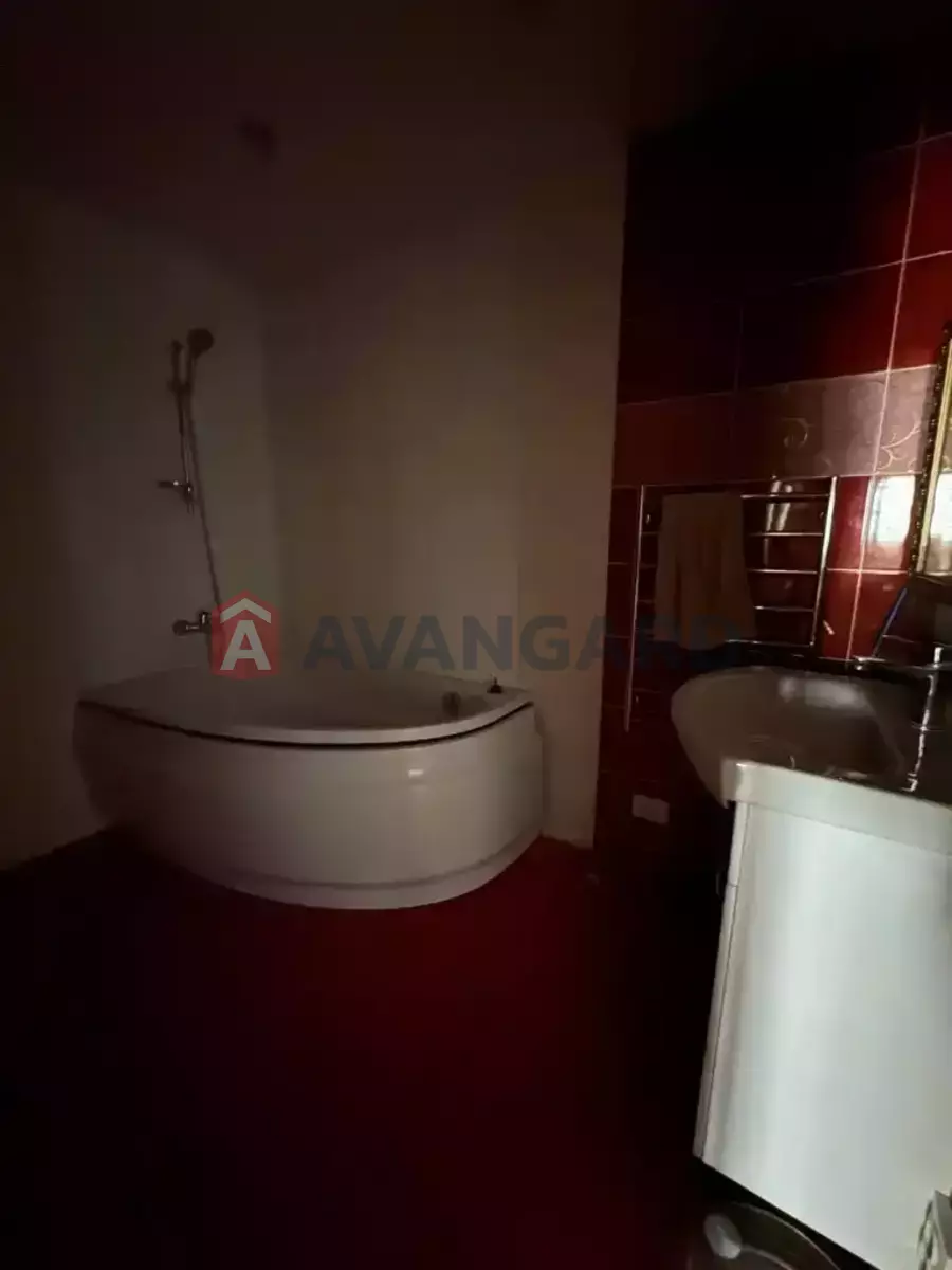 3 . , 68/-/- . ., 8/9   6