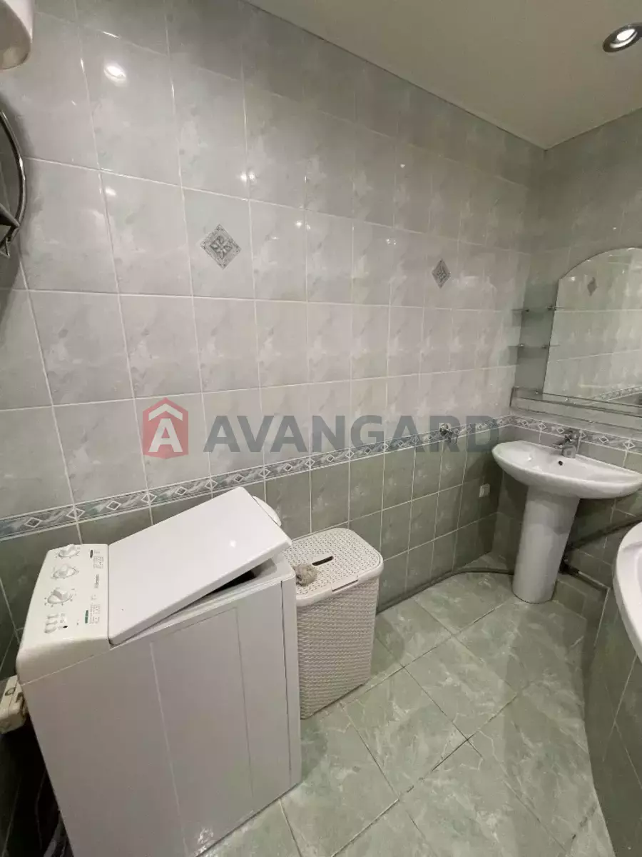 3 ��. ��������, 79/-/10 ��. �., 5/9 ������ ���� 10