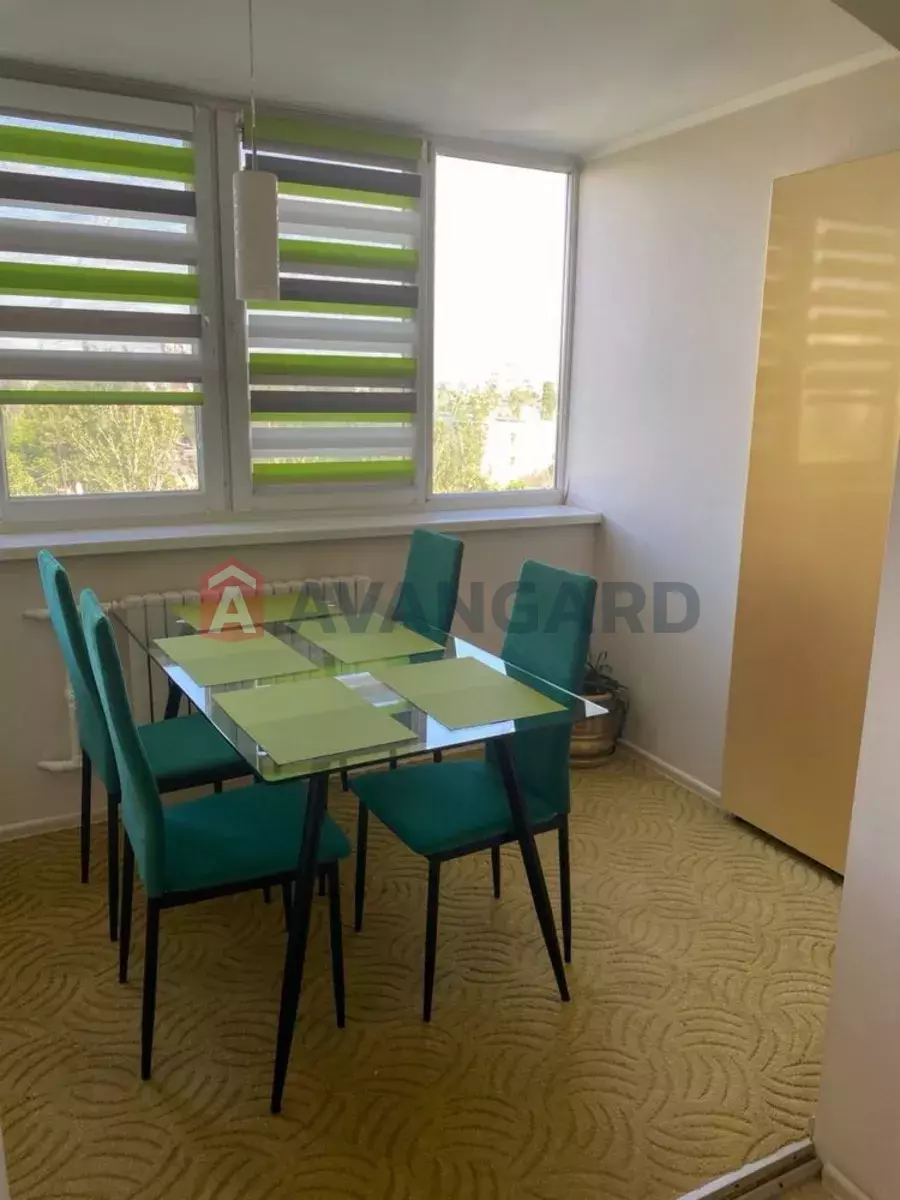 2 ����. ��������, 65/-/24 ��. �., 8/10 ���� ���� 6