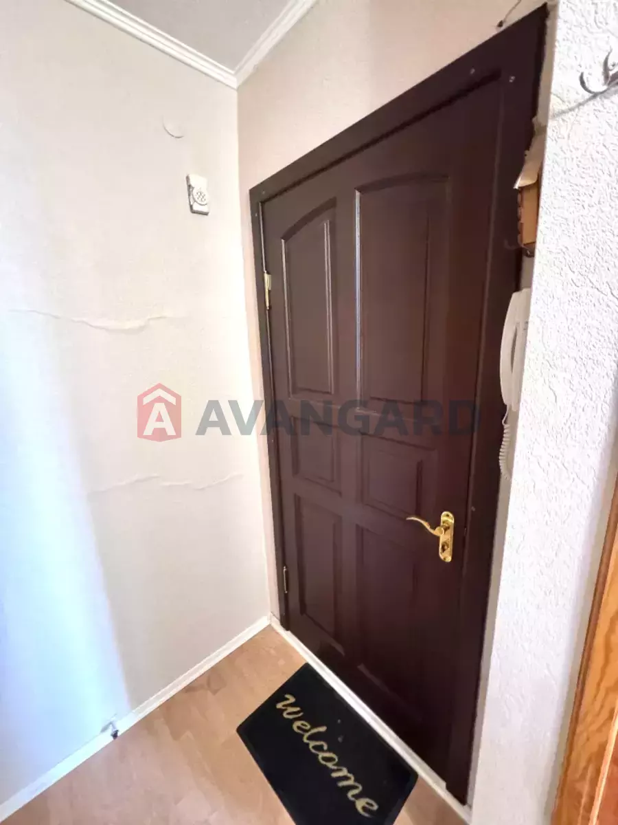 3 ����. ��������, 60/-/8 ��. �., 5/9 ���� ���� 20